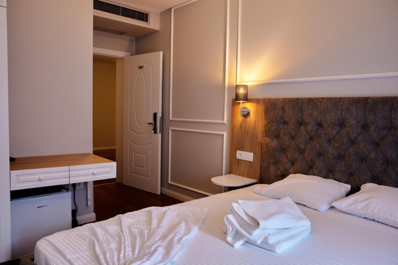 Amico Hotel Пристина Екстериор снимка