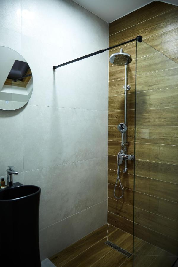 Amico Hotel Пристина Екстериор снимка